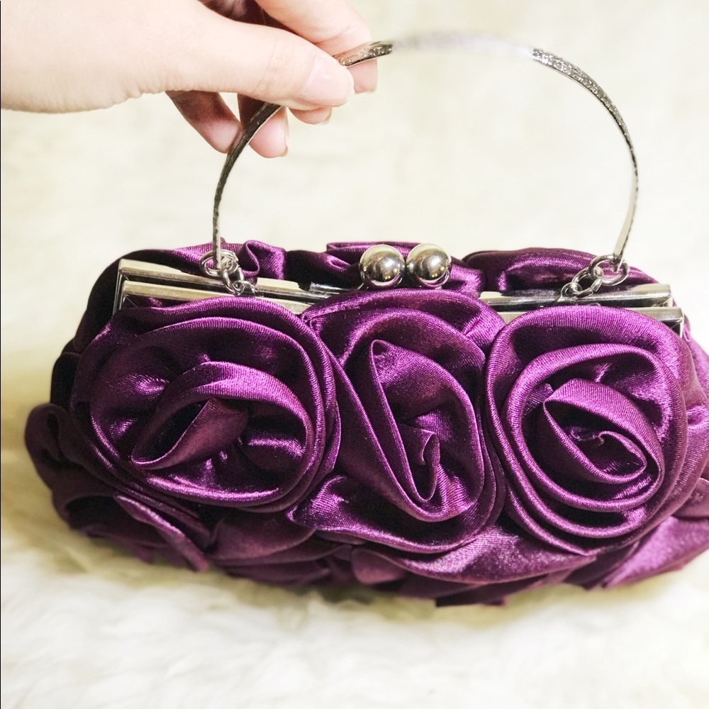 Paris handmade satin flower clutch - Picture 2 of 4